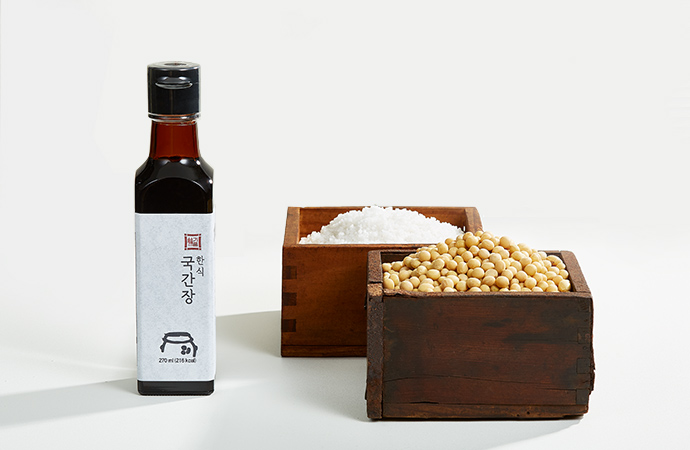 한식 국간장 제품, 메주, 천일염 이미지